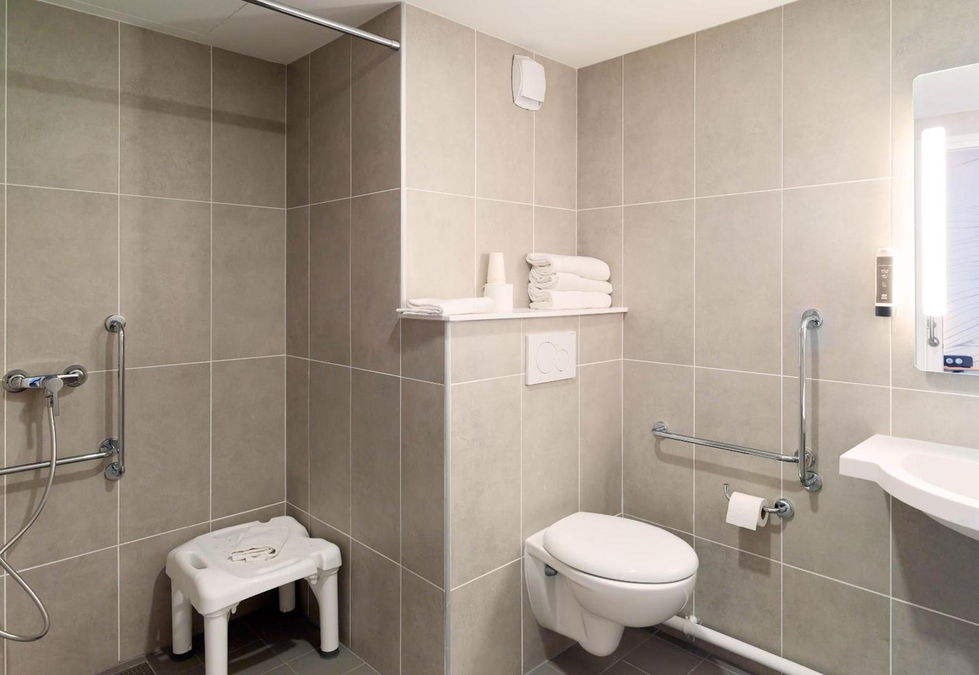 B&B Hotel Paris Clichy-Sous-Bois 3 Etoiles Exterior photo